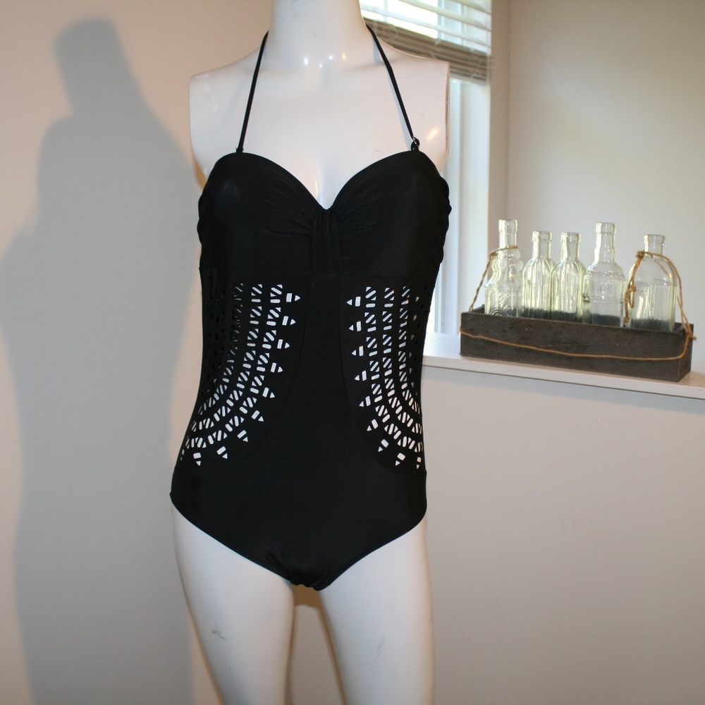 Cutout 1 piece swimsuit, Never worn
